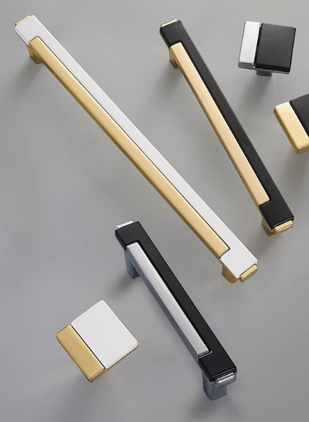 Hardware, Handles & Knobs